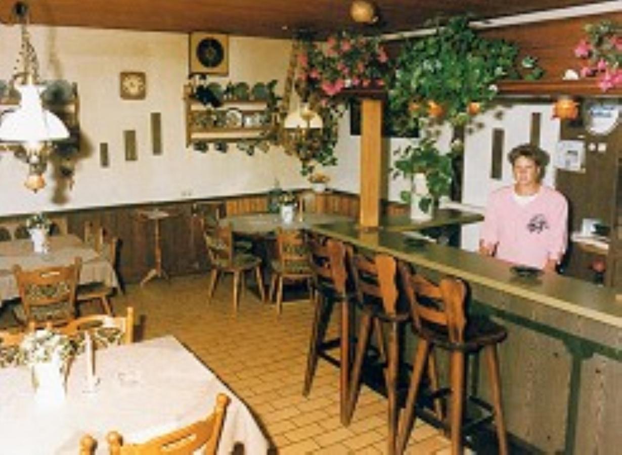 Hotel-Restaurant Cordon Rouge Вольфенбюттель Экстерьер фото